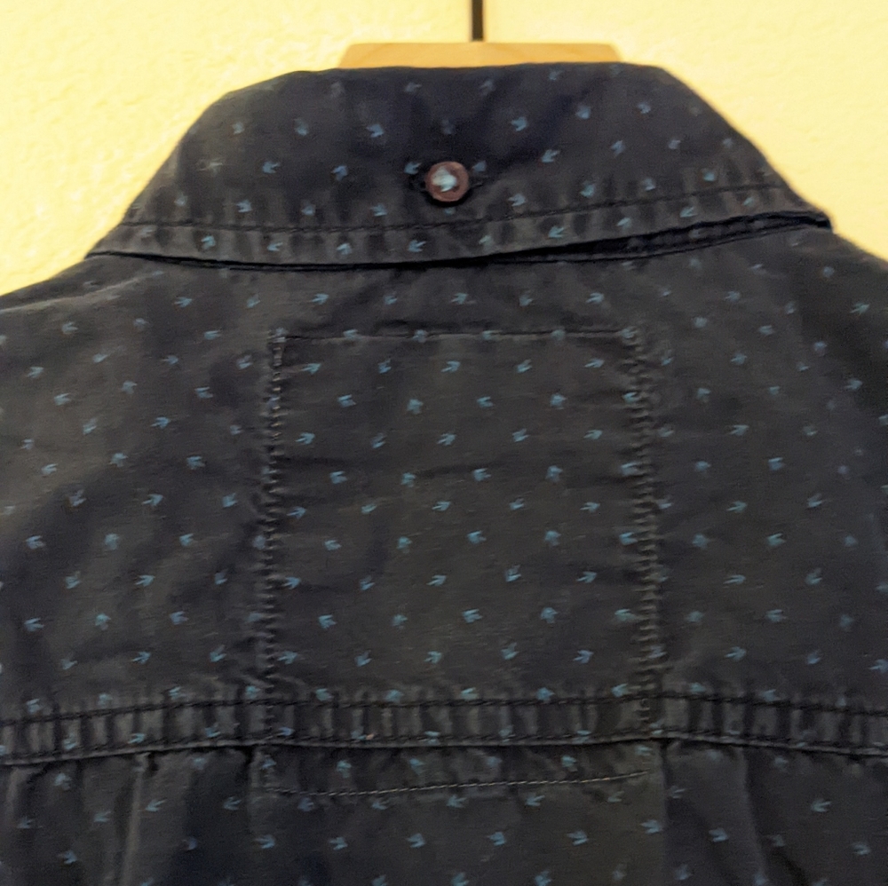 Broken Threads Mini Arrow Button-Up Short Sleeve … - image 7